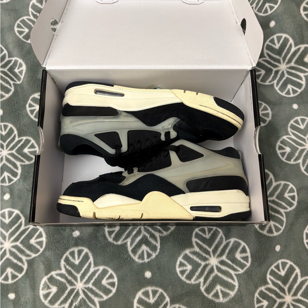 Air Jordan 4 RM "Black Sail" skater sneakers Comes With Box and white shoe laces